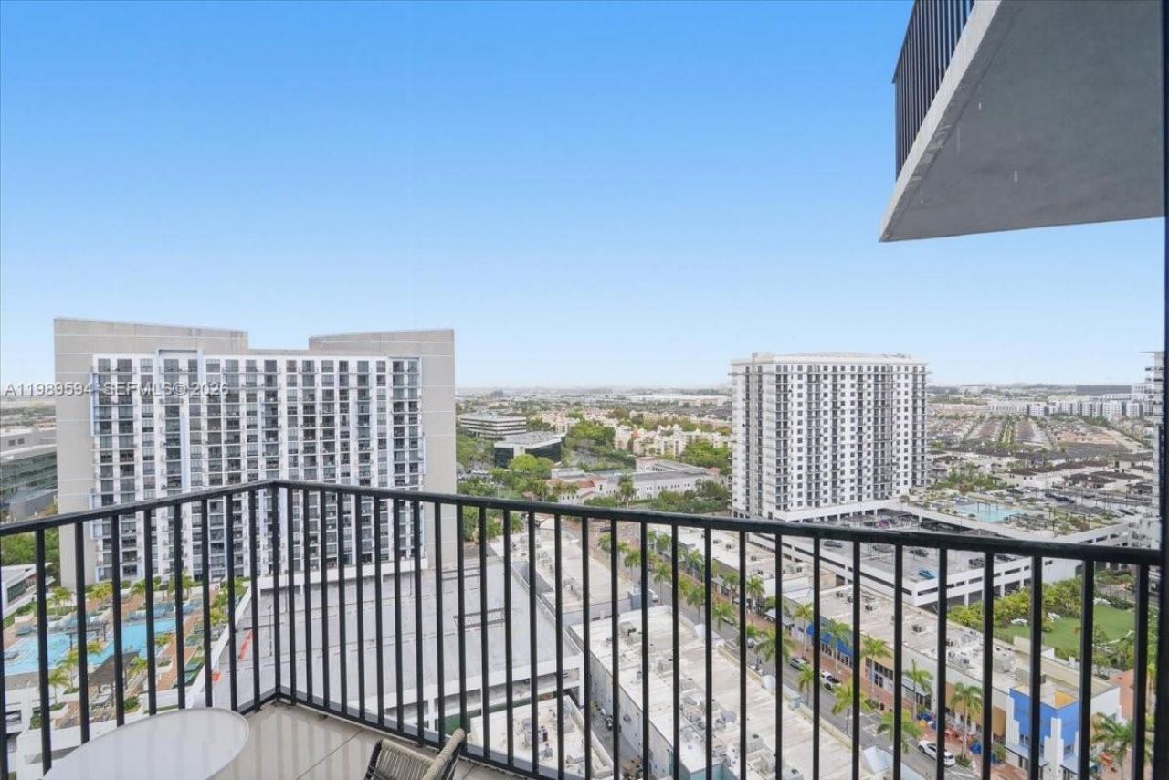 5300 Paseo Blvd , Unit 1803, Doral, FL 33166 Photo