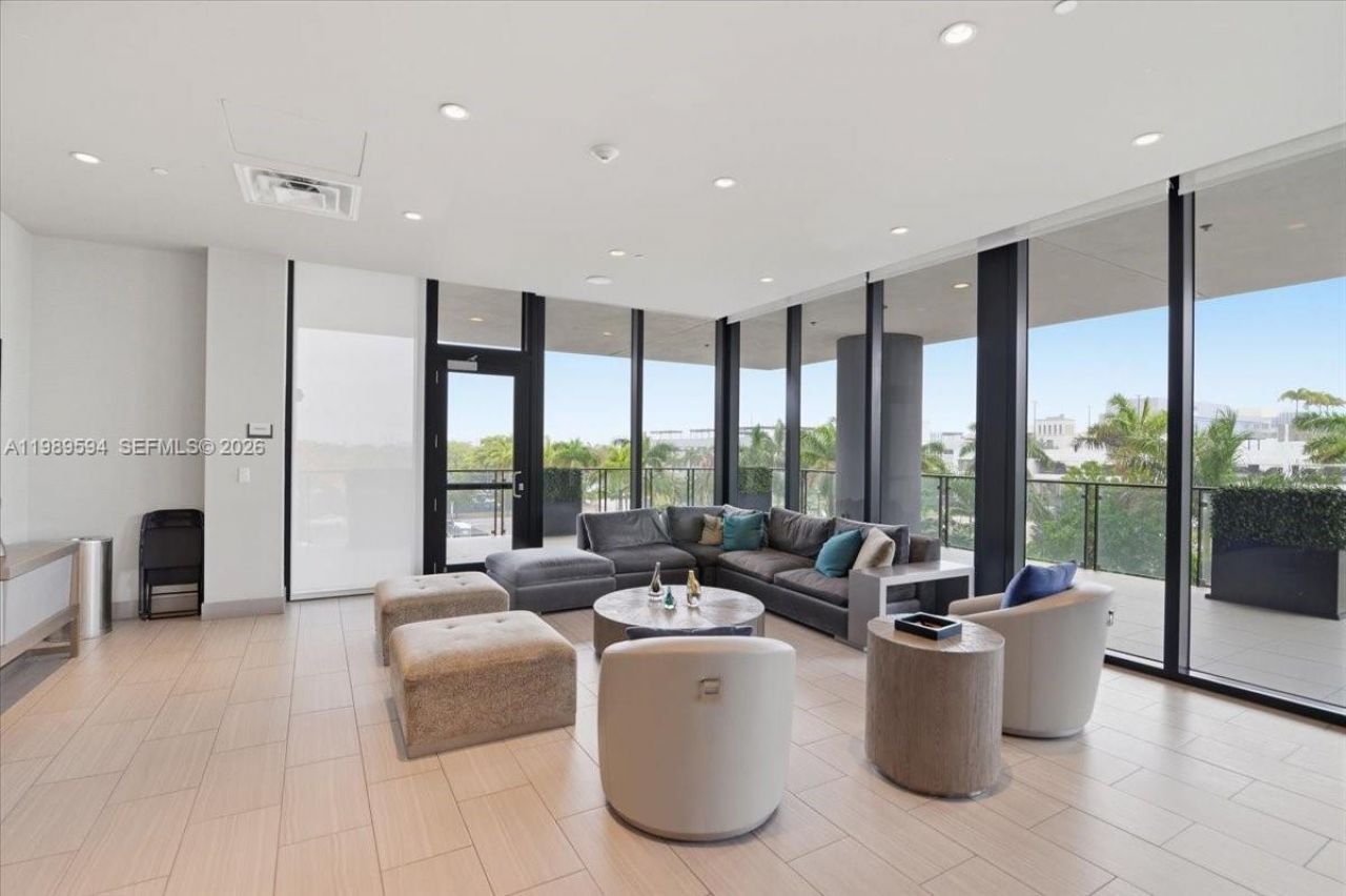 5300 Paseo Blvd , Unit 1803, Doral, FL 33166 Photo