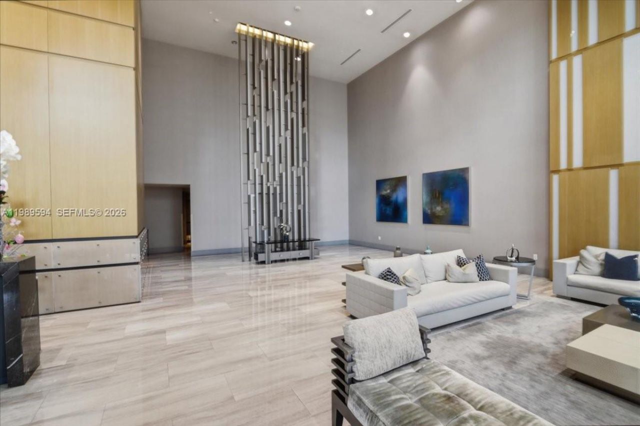 5300 Paseo Blvd , Unit 1803, Doral, FL 33166 Photo