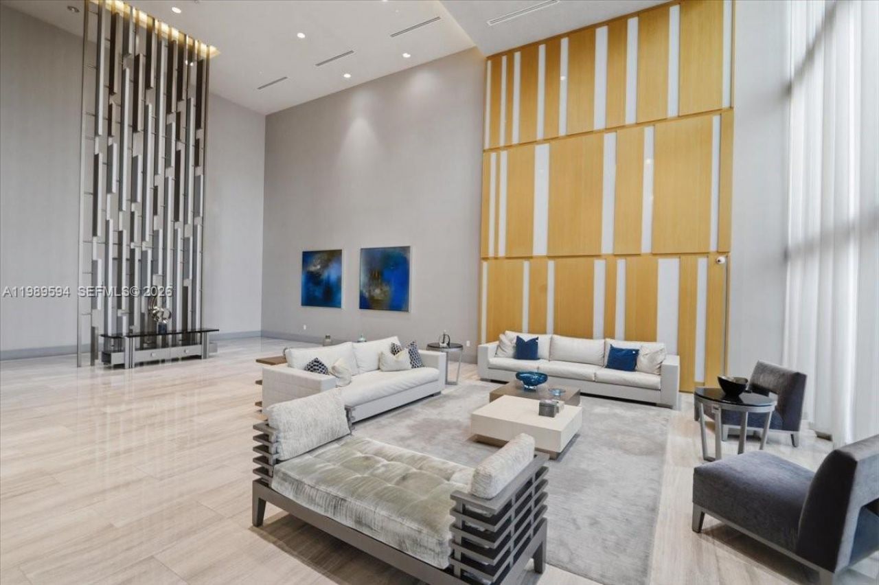 5300 Paseo Blvd , Unit 1803, Doral, FL 33166 Photo