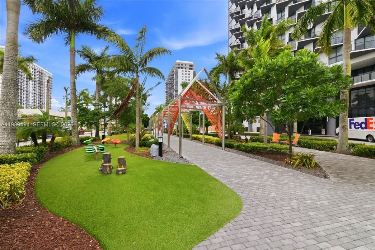 5300 Paseo Blvd , Unit 1803, Doral, FL 33166 Photo