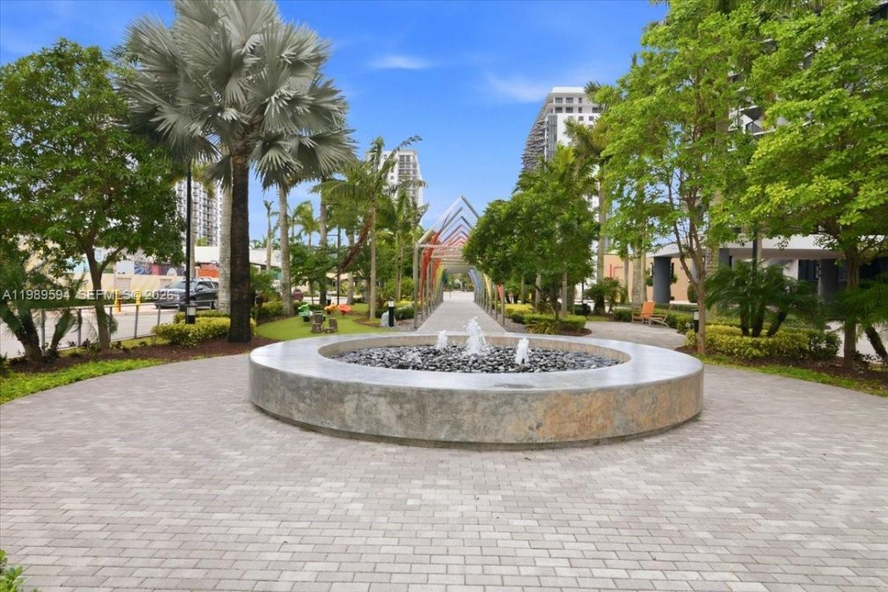 5300 Paseo Blvd , Unit 1803, Doral, FL 33166 Photo