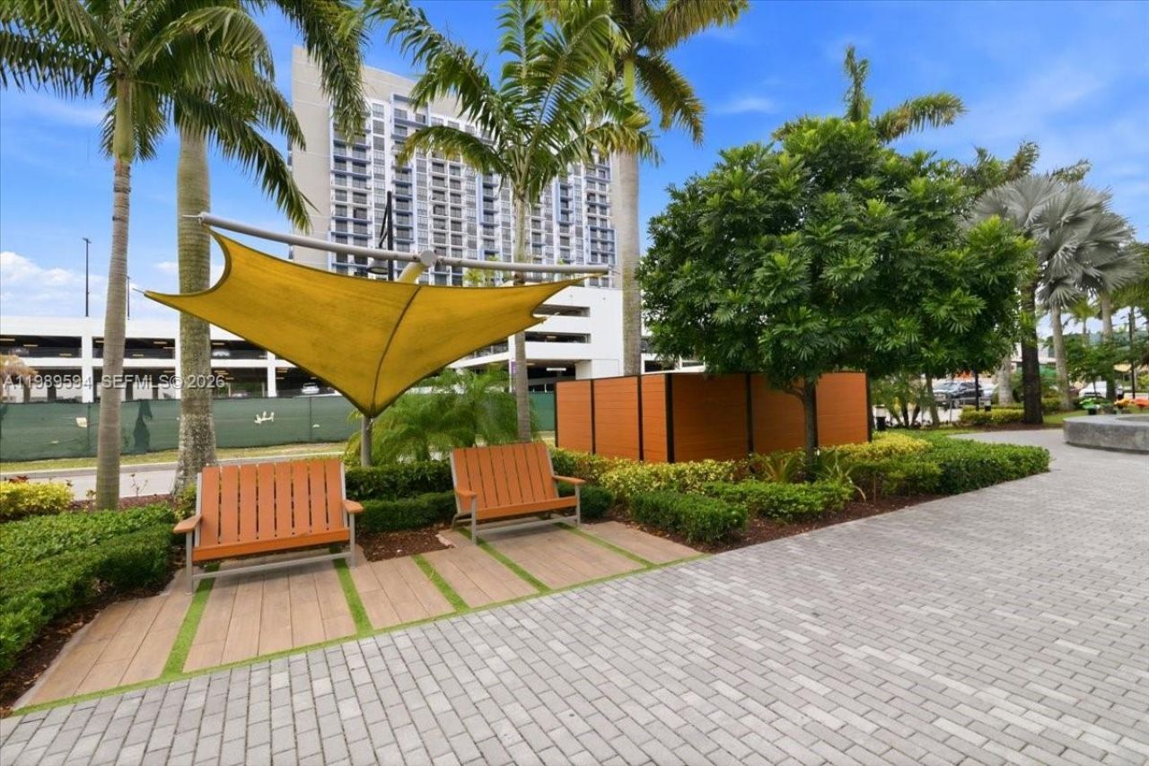 5300 Paseo Blvd , Unit 1803, Doral, FL 33166 Photo