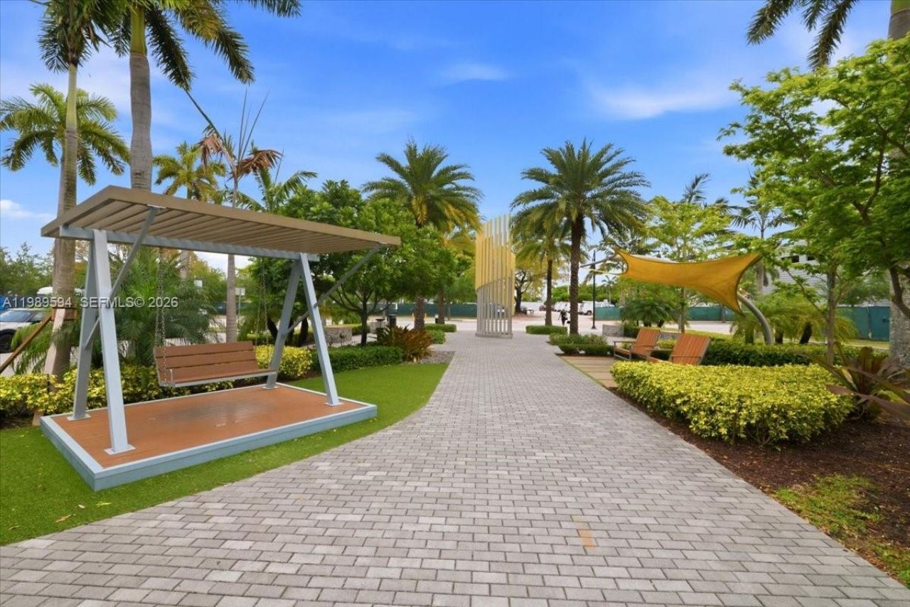 5300 Paseo Blvd , Unit 1803, Doral, FL 33166 Photo