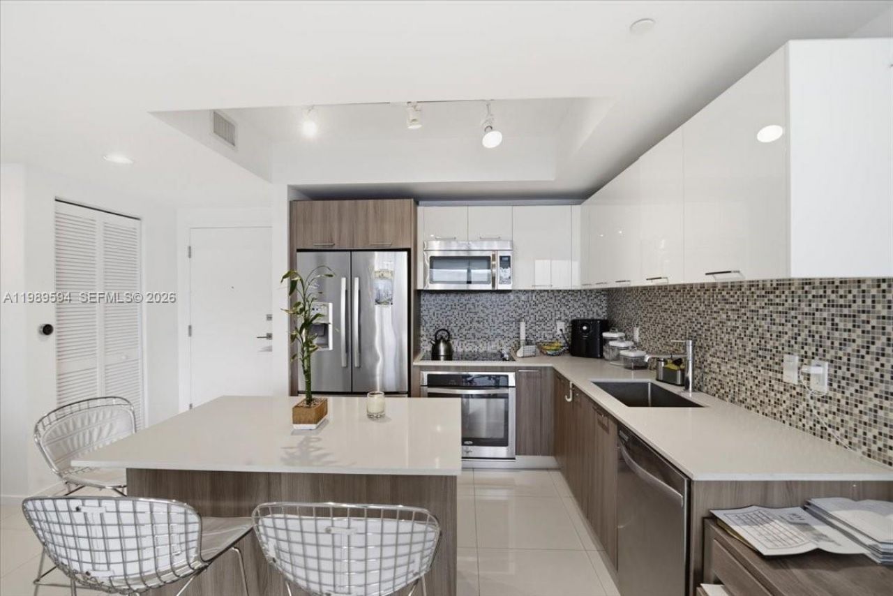 5300 Paseo Blvd , Unit 1803, Doral, FL 33166 Photo