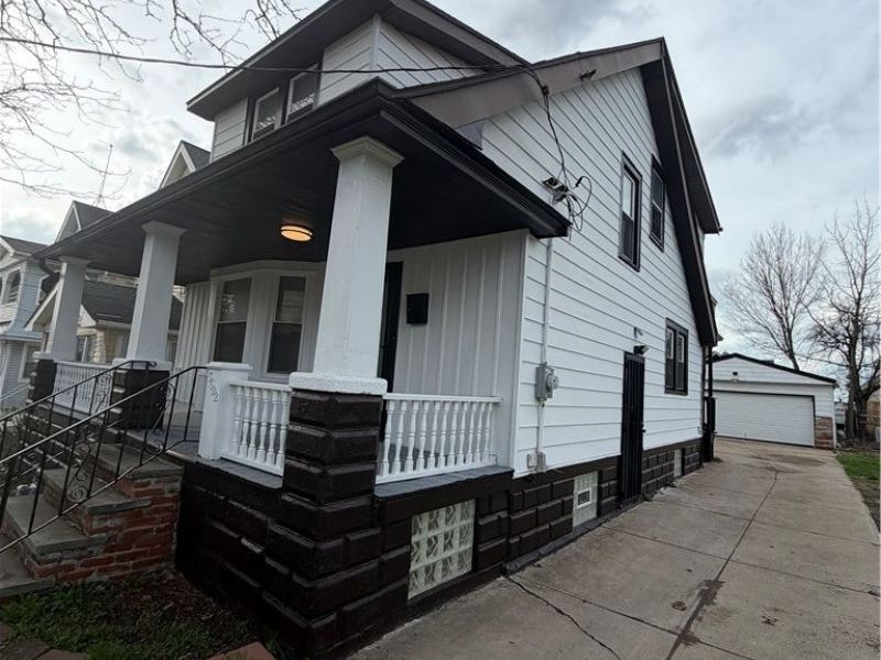 3622 Cecilia Avenue, Cleveland, OH 44109 Photo 3