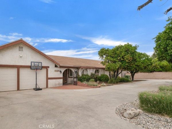 11519 Orcas Avenue, Sylmar, CA 91342