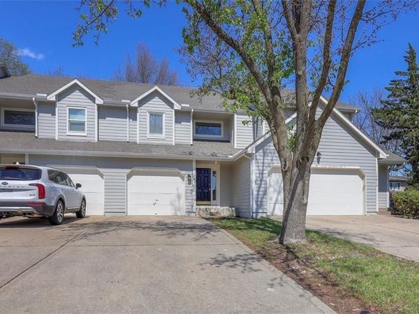 10812 W 116th Street, Overland Park, KS 66210