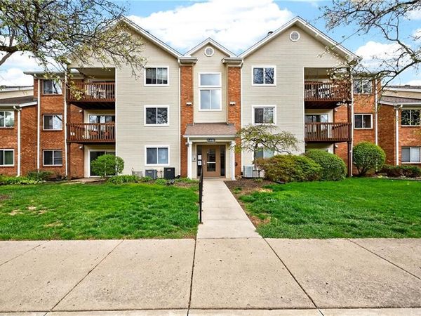 1440 Hollow Run, Unit 1, Centerville, OH 45459