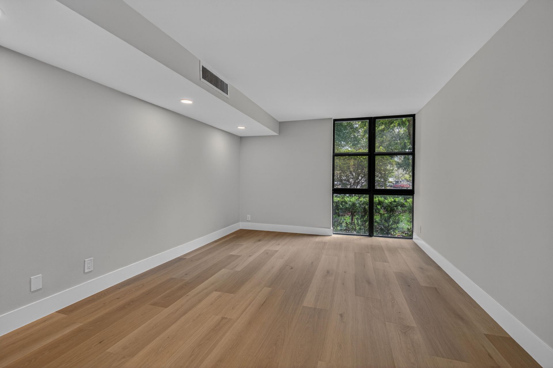 1301 River Reach Drive, Unit 110, Fort Lauderdale, FL 33315 Photo