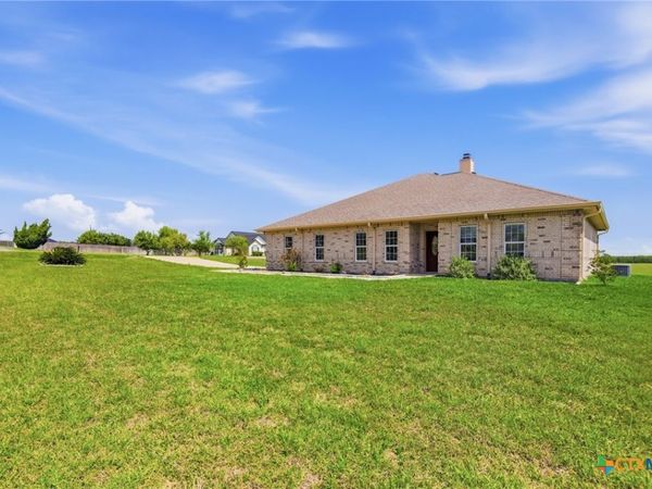15 Huron Street, Victoria, TX 77905