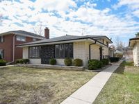 141 Wesley Avenue, Oak Park, IL 60302 primary photo