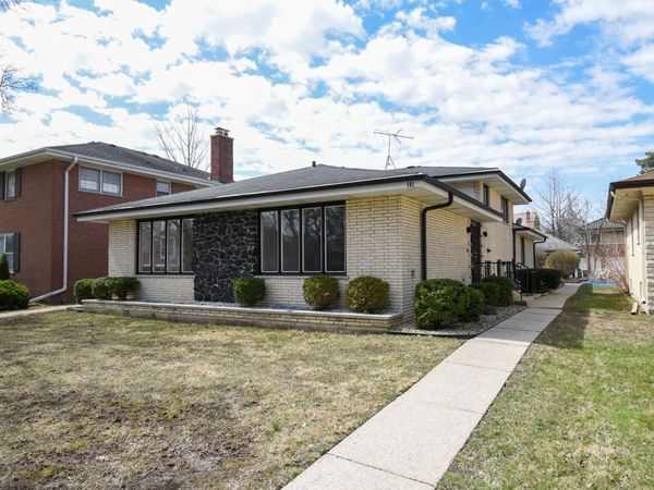 141 Wesley Avenue, Oak Park, IL 60302