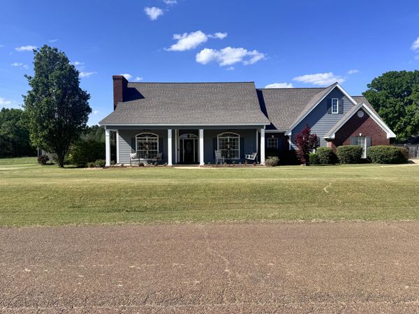 109 Crestview, Columbus, MS 39702