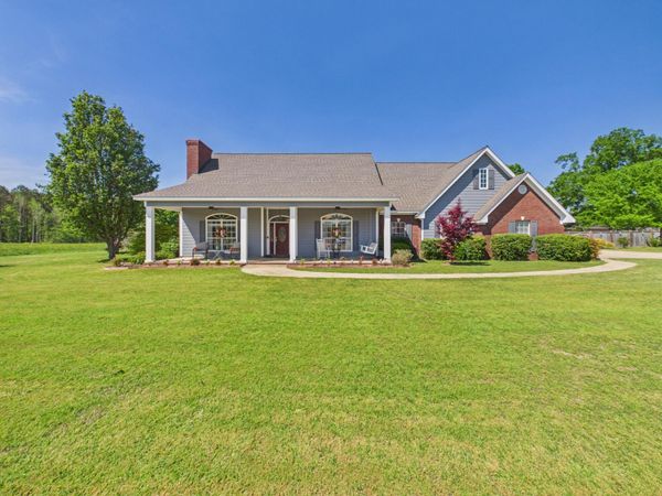 109 Crestview, Columbus, MS 39702