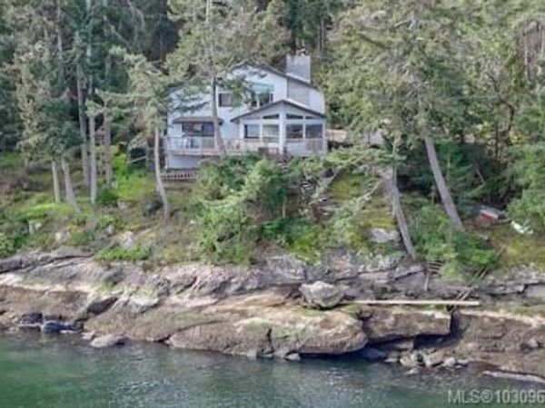 130 Easthom Rd , Gabriola Island, BC V0R 1X2