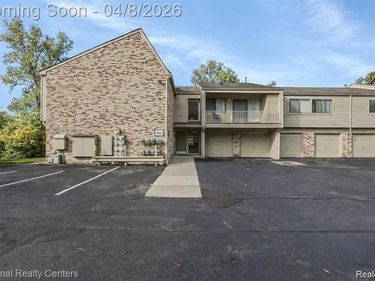 3865 Lone Pine Road, West Bloomfield Twp, MI 48323