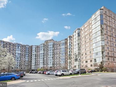 19375 CYPRESS RIDGE TERRACE, Unit 1111, LEESBURG, VA 20176
