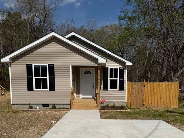 1110 Patrick Avenue , Petersburg, VA 23803