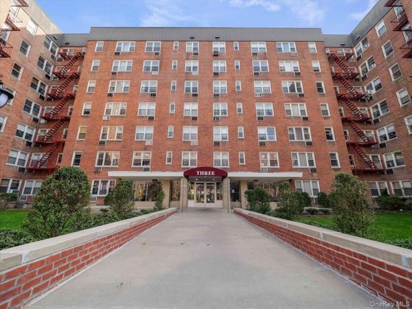 3 Sadore Ln, Unit 4P, Yonkers, NY 10710