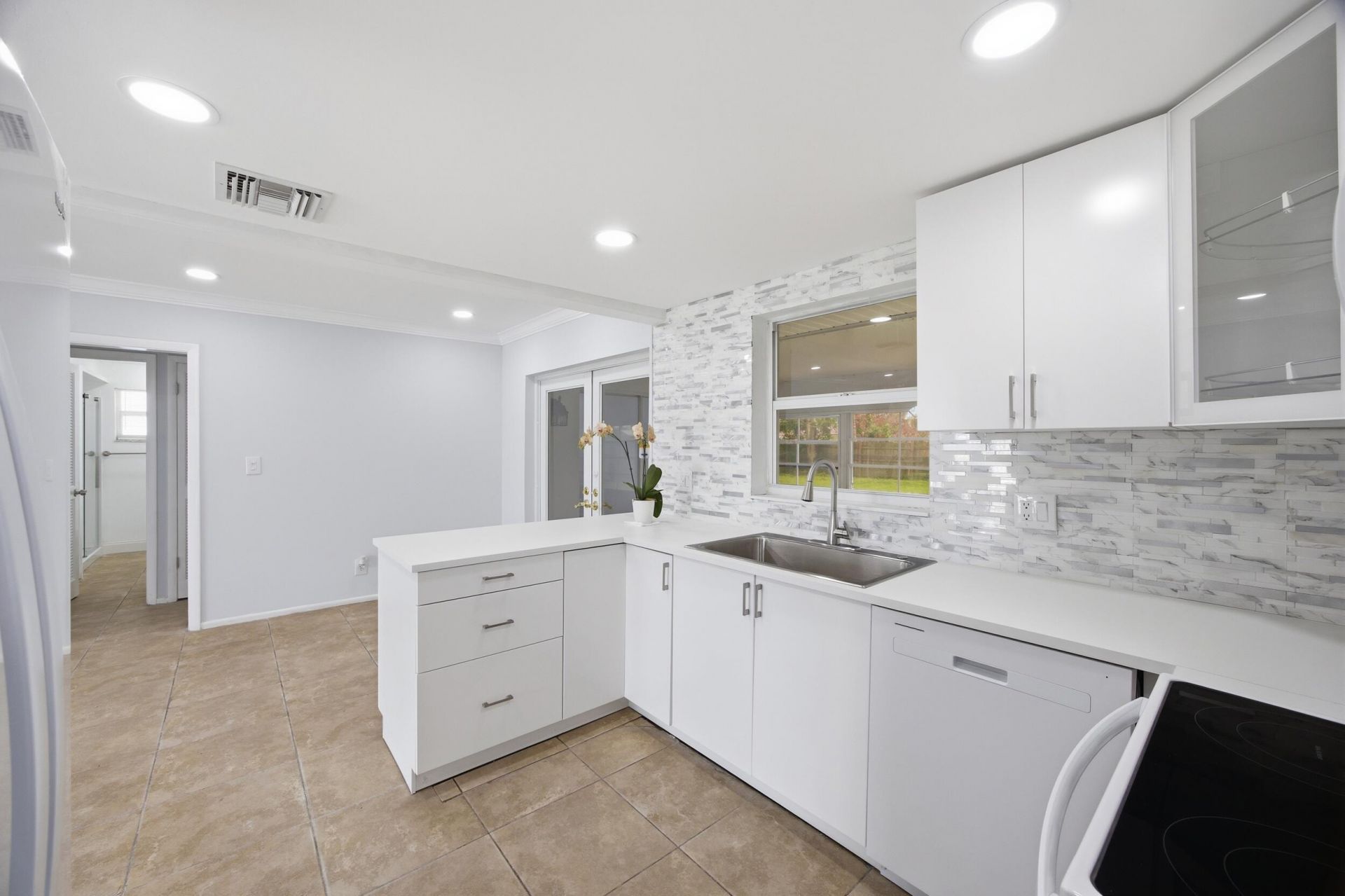 226 SW Reynolds Avenue, Port Saint Lucie, FL 34983 Photo