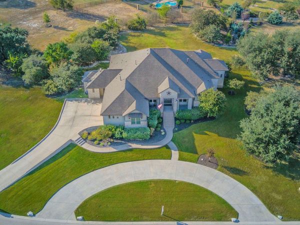 205 Standing Oak DR , Georgetown, TX 78633