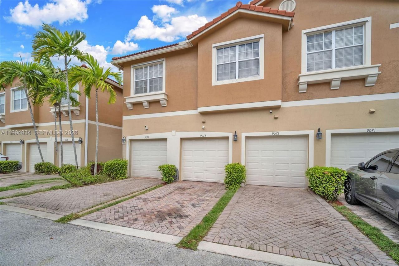 9075 Preston Pl, Unit 9075, Tamarac, FL 33321 Photo