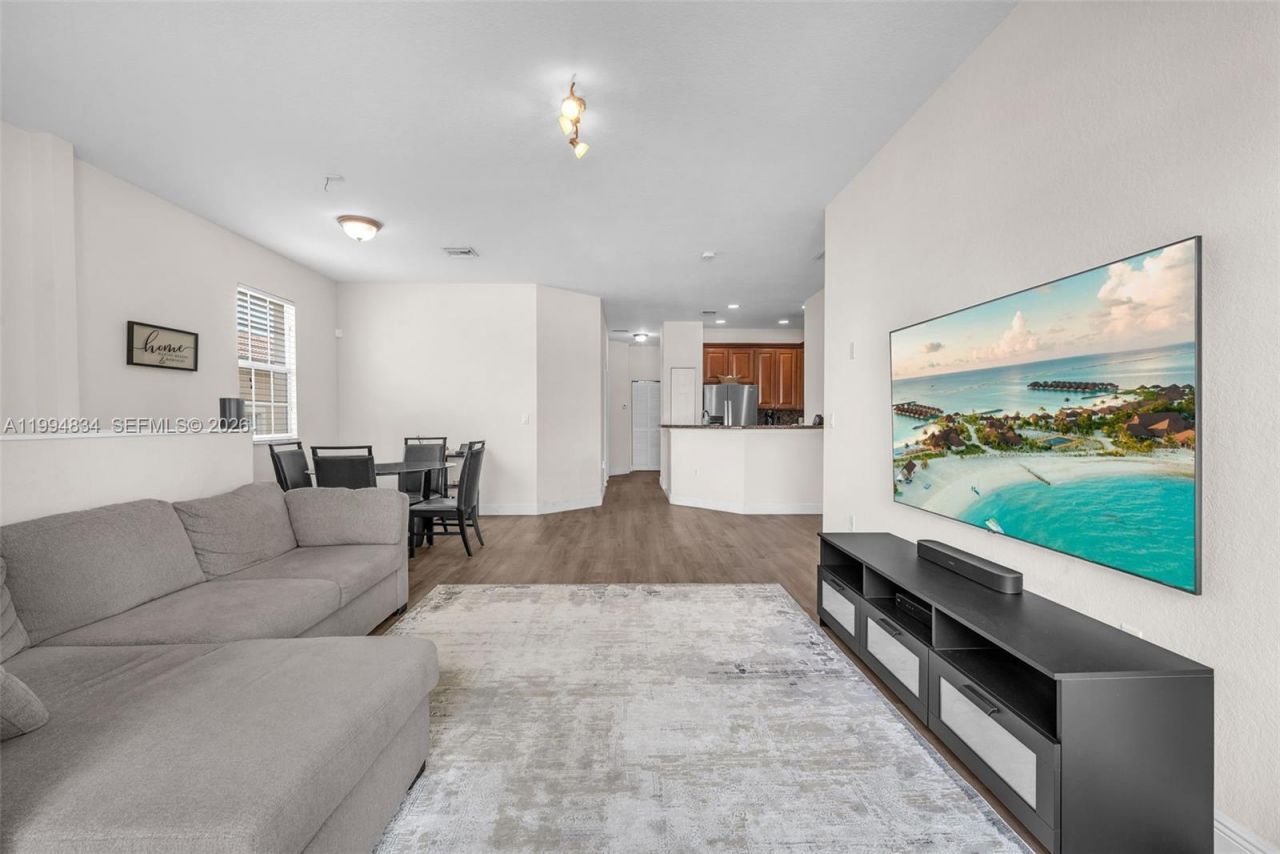 9075 Preston Pl, Unit 9075, Tamarac, FL 33321 Photo