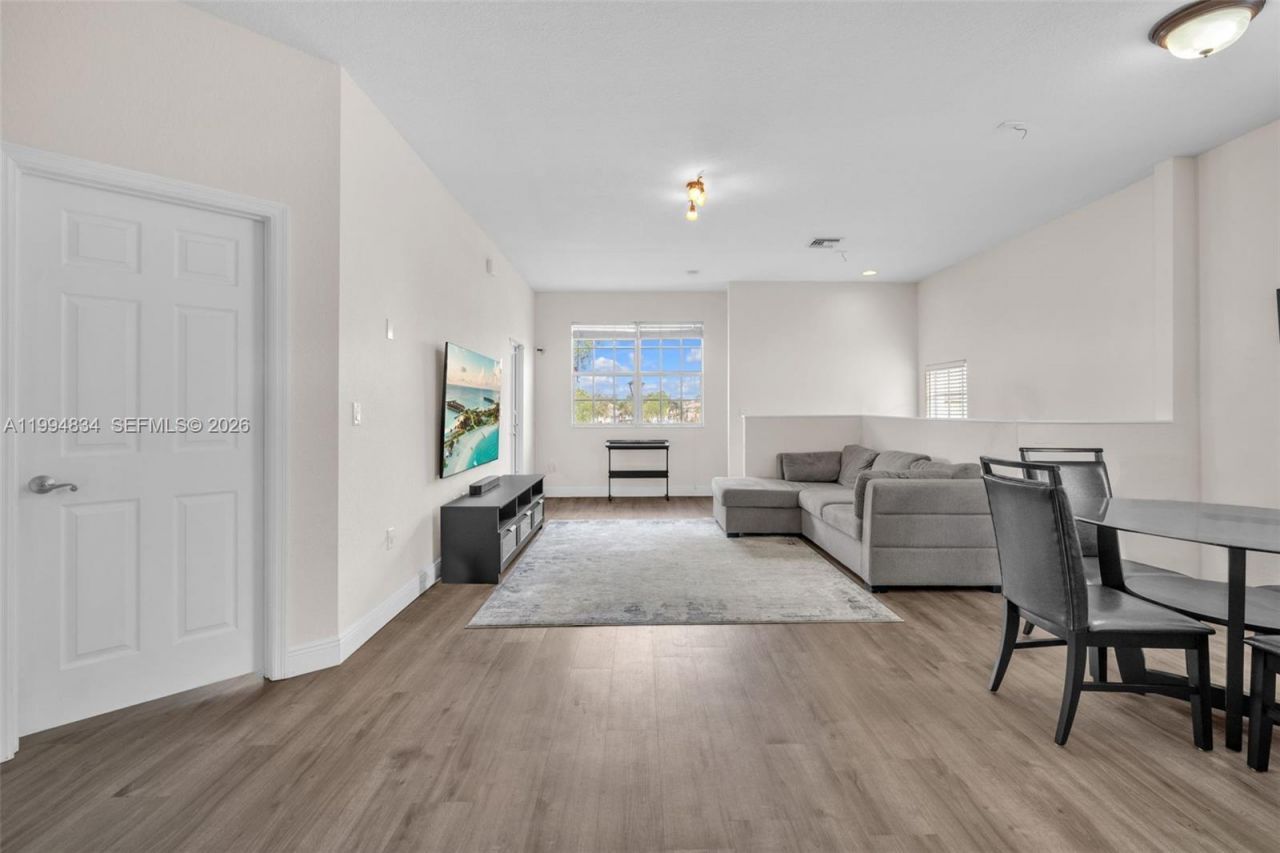 9075 Preston Pl, Unit 9075, Tamarac, FL 33321 Photo