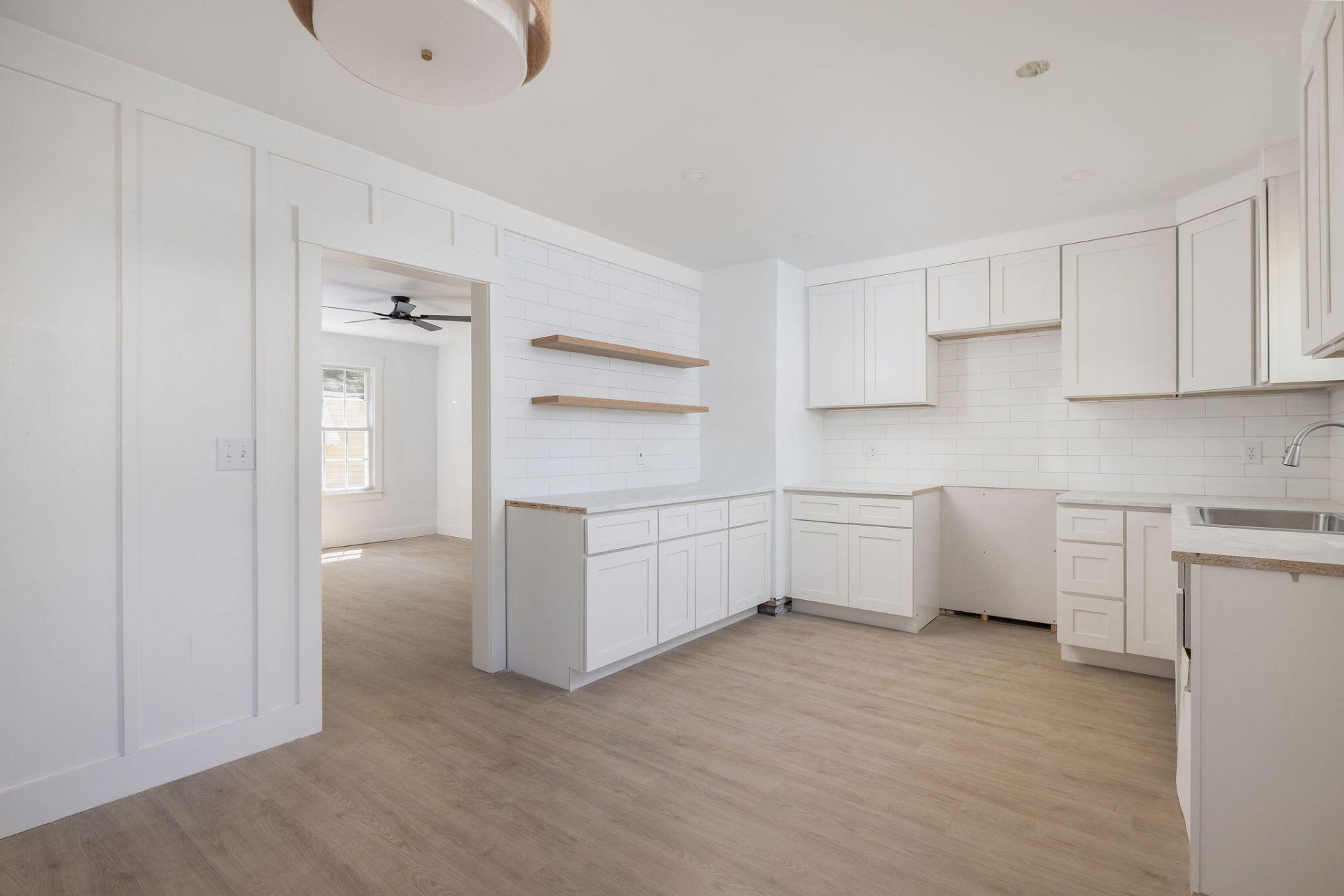 2224 Suffolk Street Photo 13