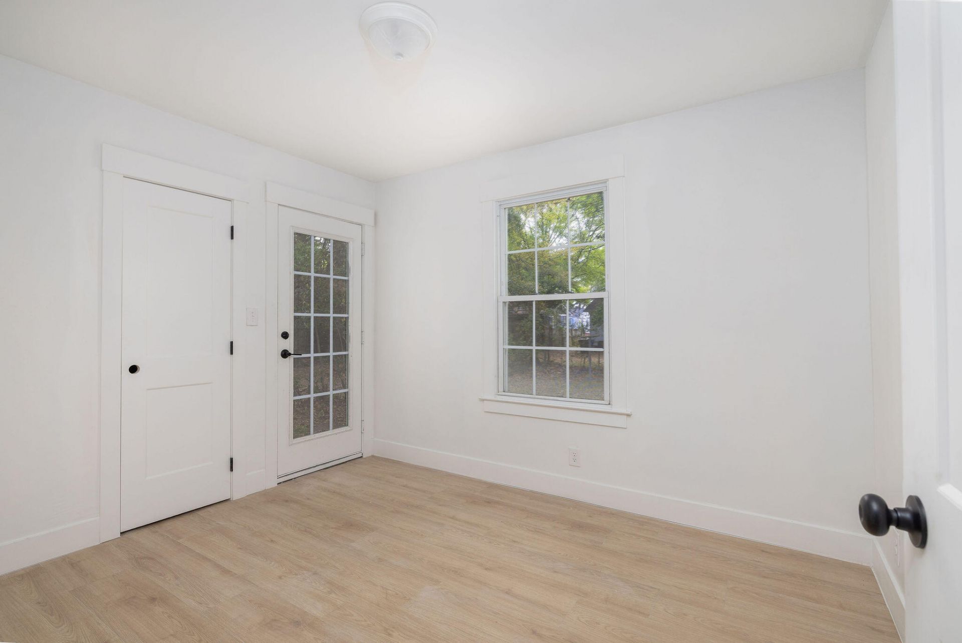 2224 Suffolk Street Photo 24