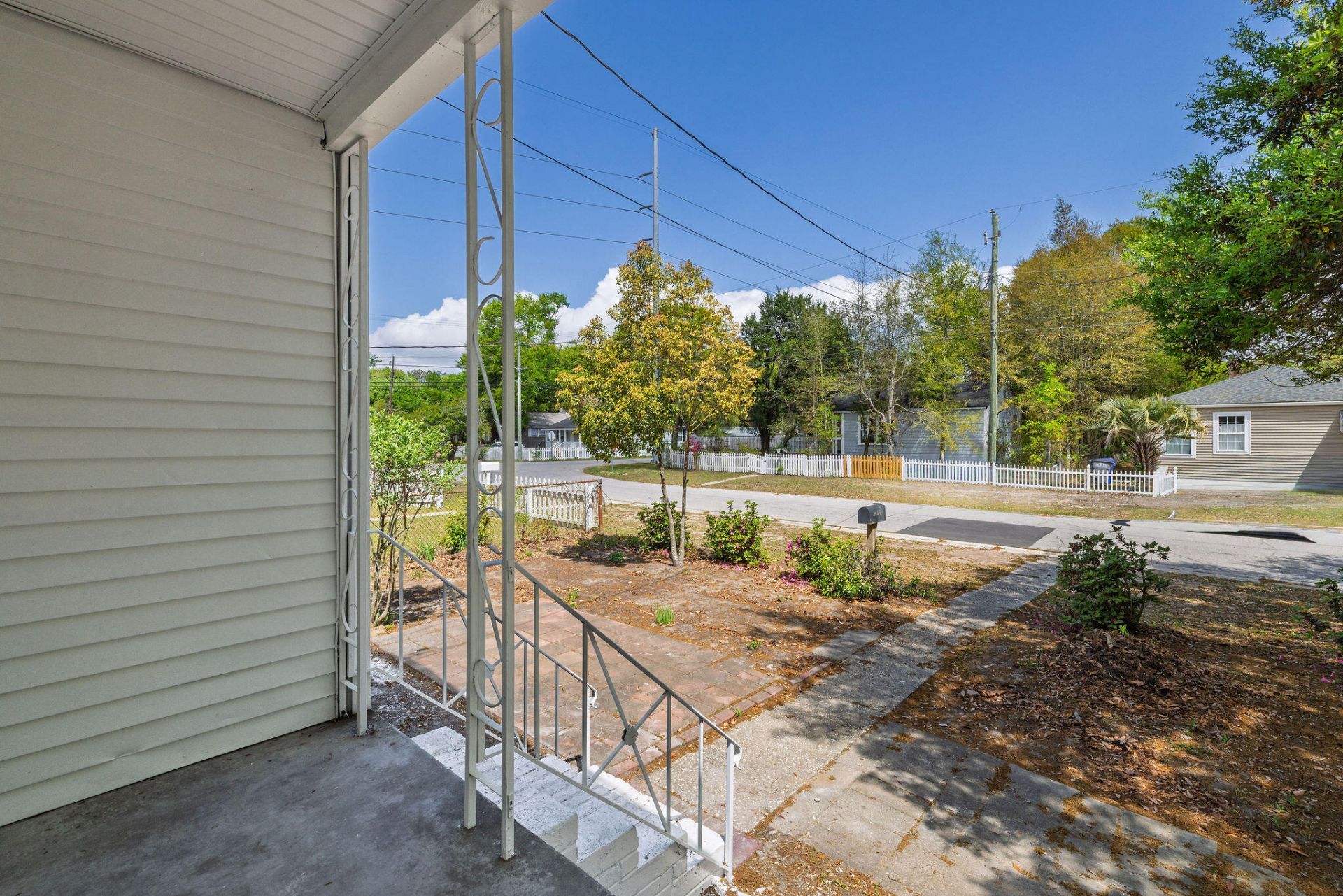 2224 Suffolk Street Photo 6