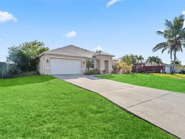 1113 NE 7th AVE, CAPE CORAL, FL 33909