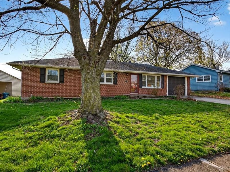 78 N Tippecanoe Drive, Tipp City, OH 45371 Photo 3