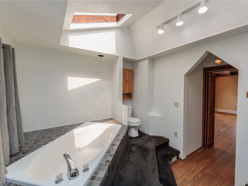 1550 Rydalmount Road, Cleveland Heights, OH 44118 Photo 23