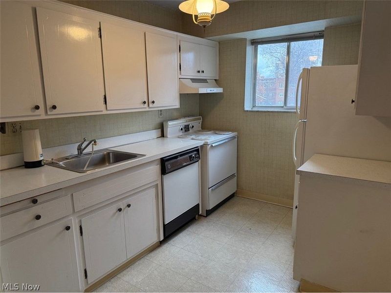 12029 Clifton Boulevard, Unit 301, Lakewood, OH 44107 Photo 7