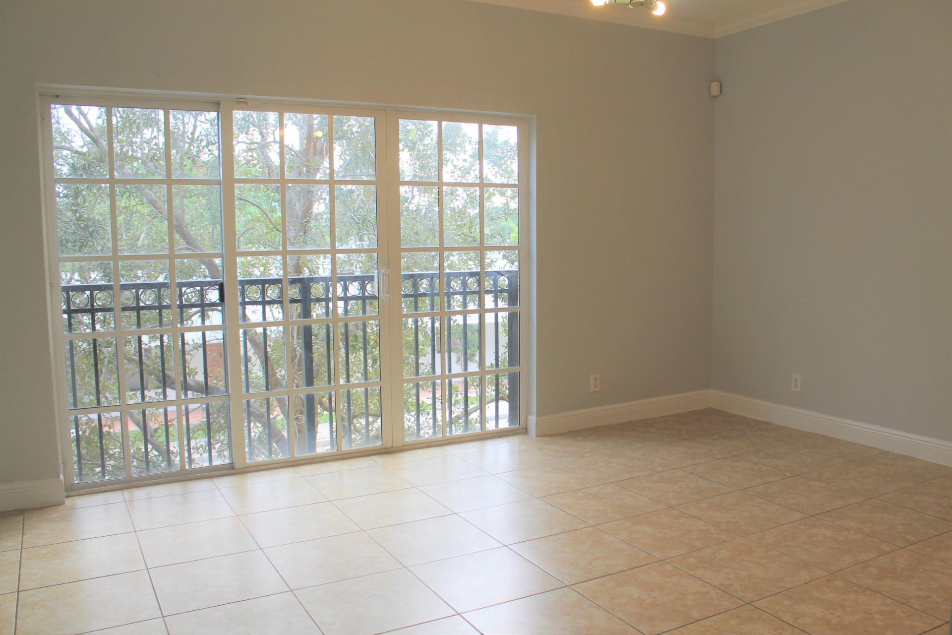 531 S Federal Highway, Unit 17, Lake Worth Beach, FL 33460 Photo