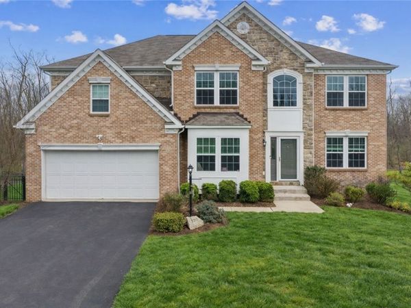 220 Williamsburg Dr, Elizabeth, PA 15037