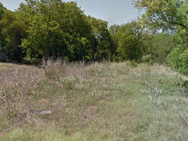 737 Newton, Seguin, TX 78155