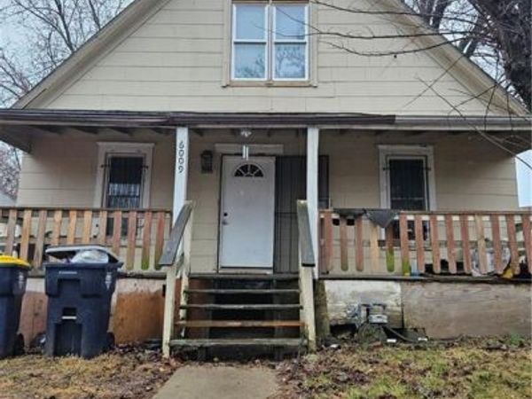 6009 E 10 Street, Kansas City, MO 64126