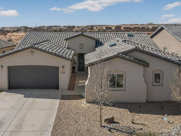 7221 Aldan Drive NE, Rio Rancho, NM 87144