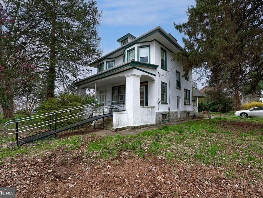 218 Pleasure Road, Lancaster, PA 17601 Main Photo