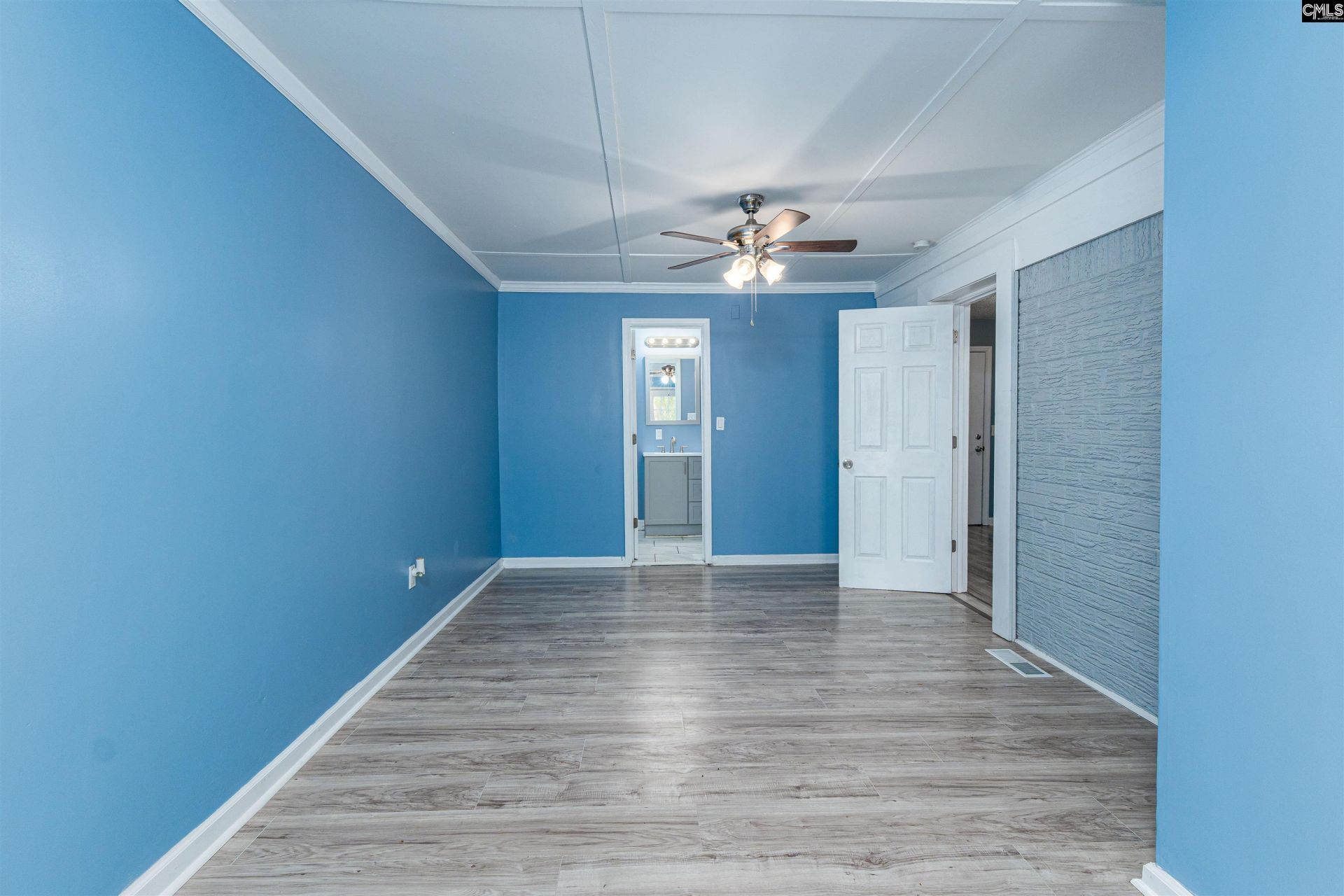 448 Floyd Drive  Photo 10