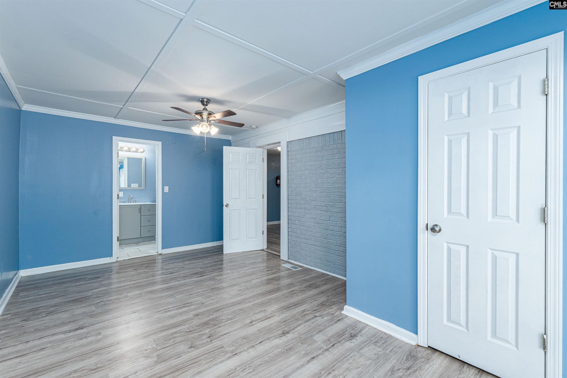 448 Floyd Drive  Photo 11