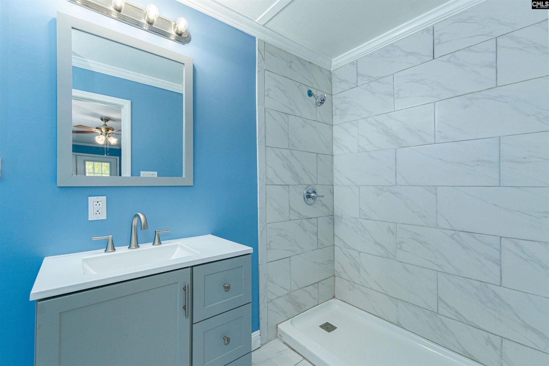 448 Floyd Drive  Photo 12