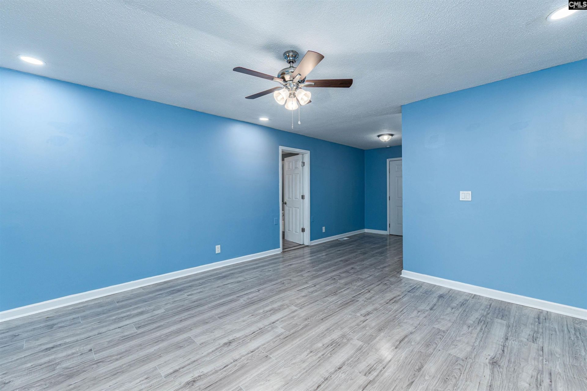 448 Floyd Drive  Photo 5