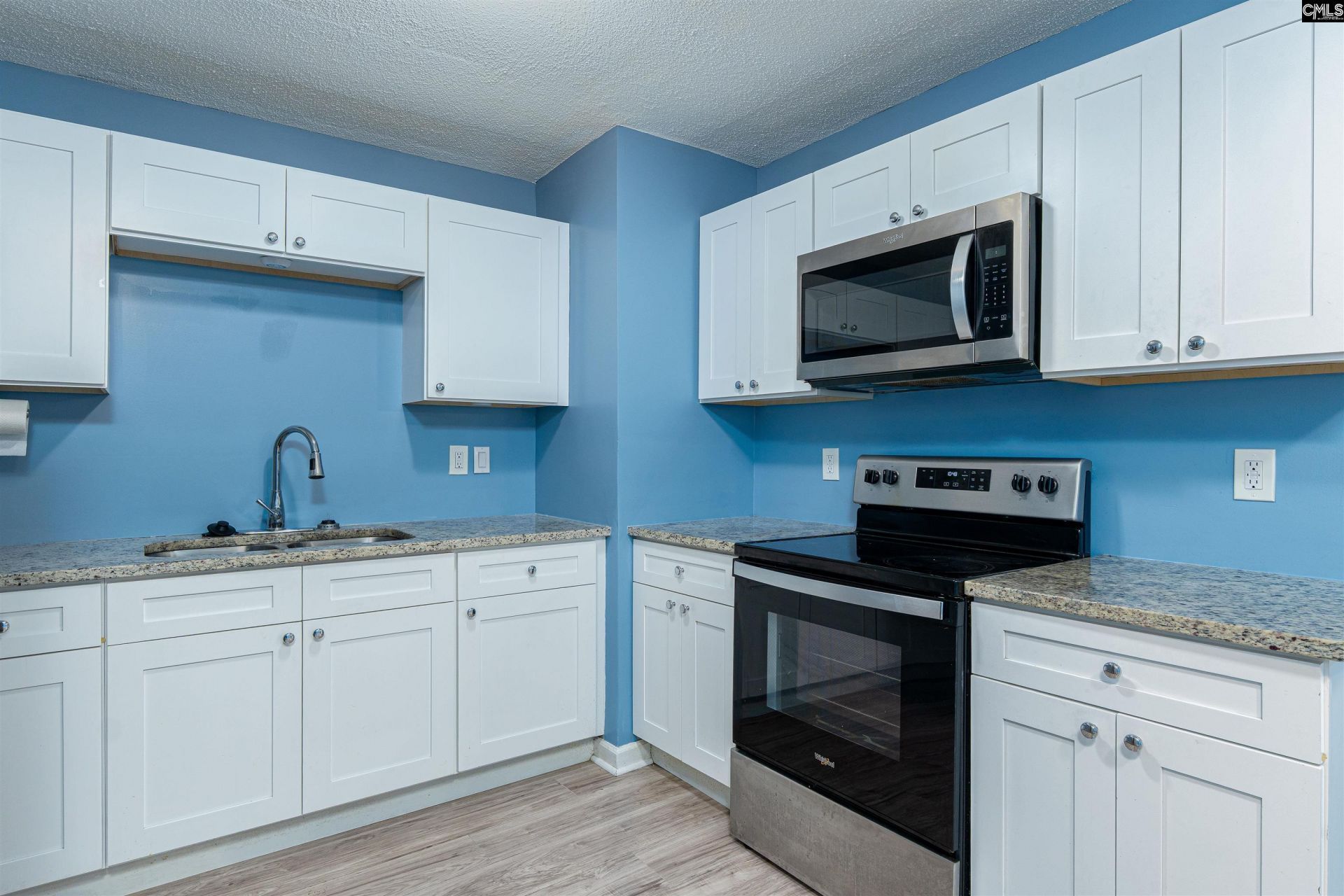 448 Floyd Drive  Photo 7