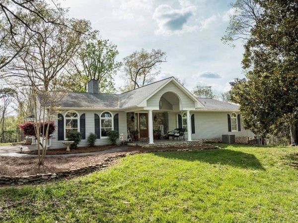 245 Mcknight Road , Advance, NC 27006