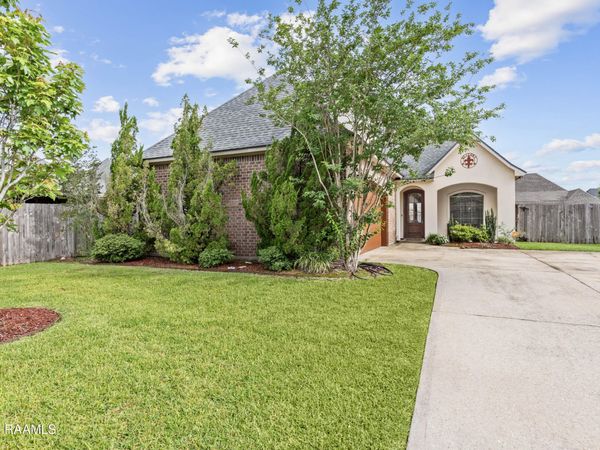 103 Heron Point Drive, Broussard, LA 70518
