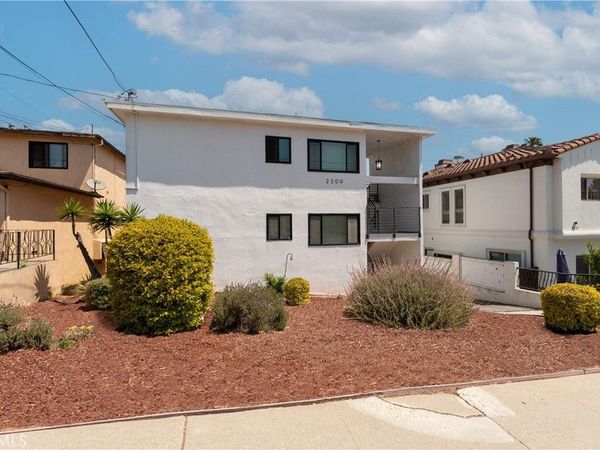2209 Carnegie Lane, Unit 2, Redondo Beach, CA 90278